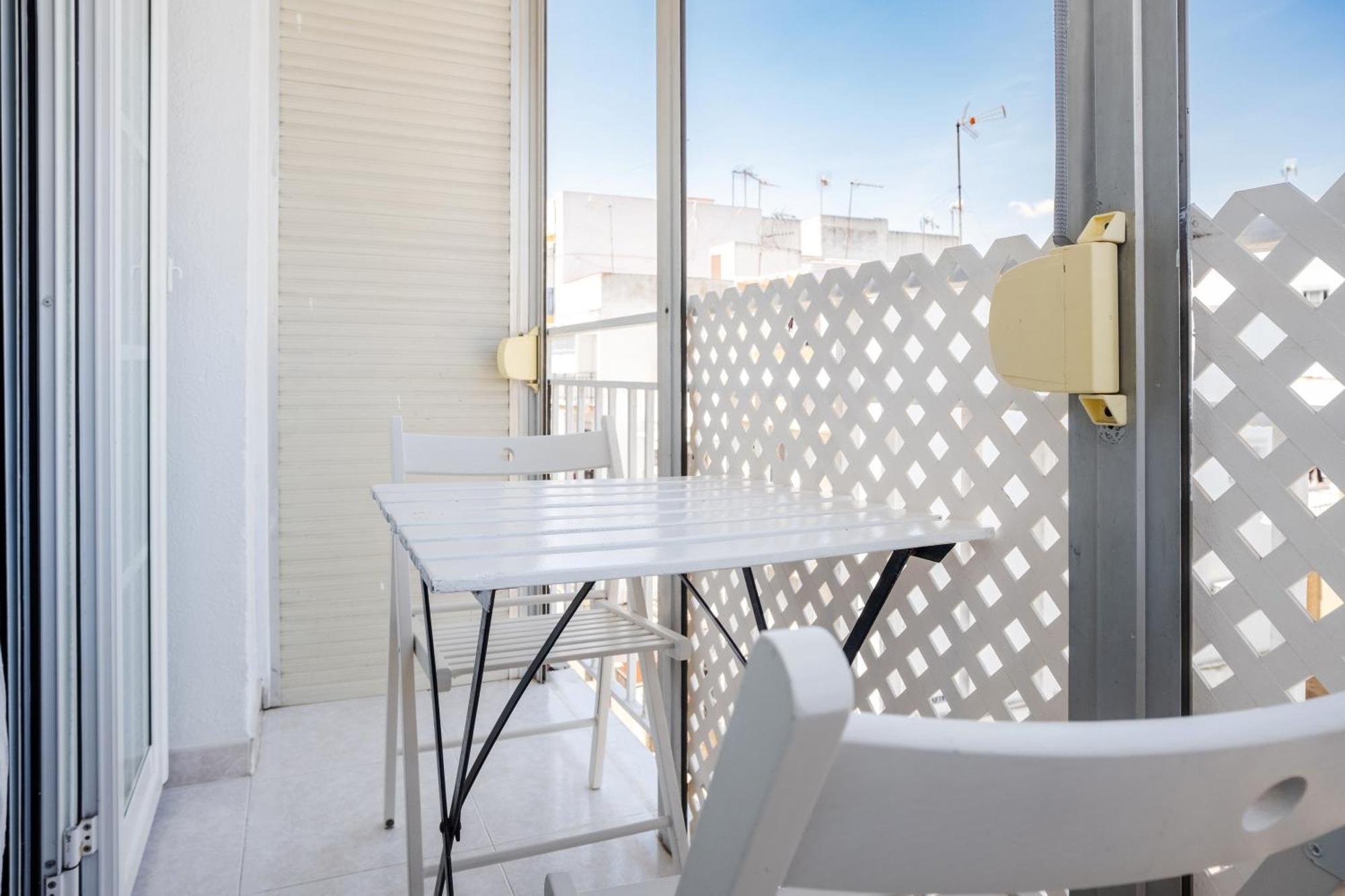 Acogedor Piso Con Balcon Apartment Seville Exterior photo